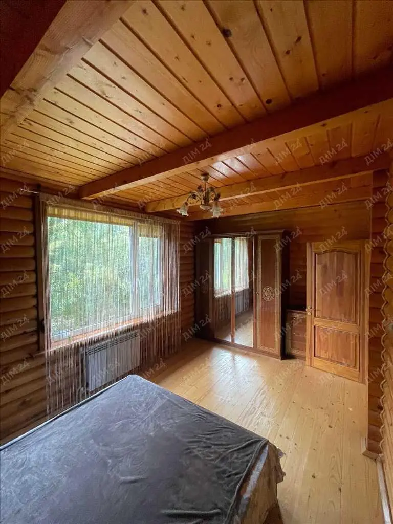 Унікальний будинок із зрубу в передмісті Полтави (Клюшники)