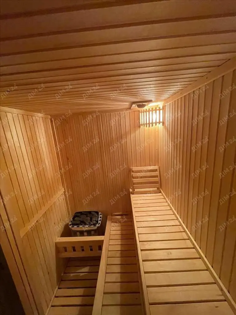 Унікальний будинок із зрубу в передмісті Полтави (Клюшники)