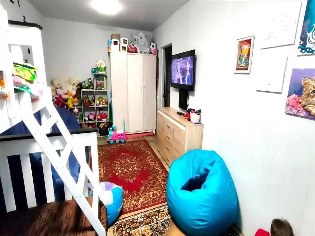 2 кімнатна з автономним опаленням в Київському районі!