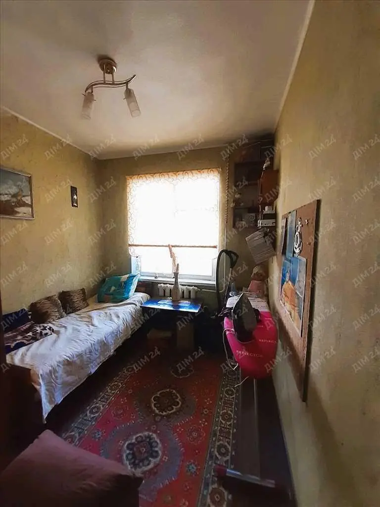 Трикімнатна квартира в районі Автовокзалу.