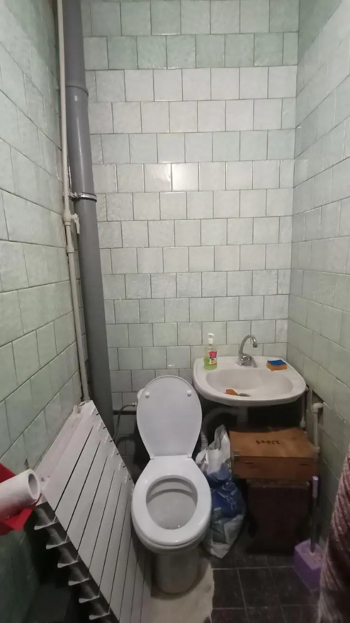 Великий будинок можливо під комерцію на Юрівці
