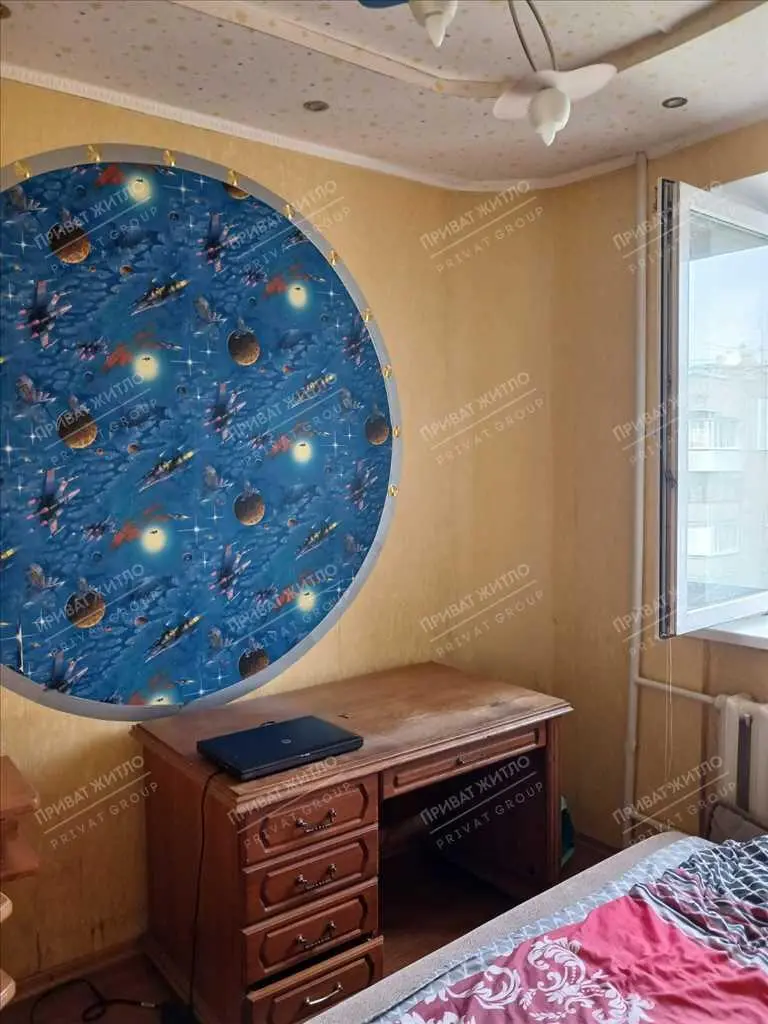 Чудова квартира в спальному районі міста.