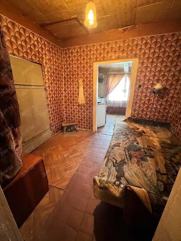 Продаж ділянки з будинком