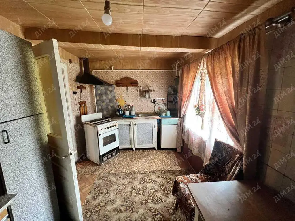 Продаж ділянки з будинком