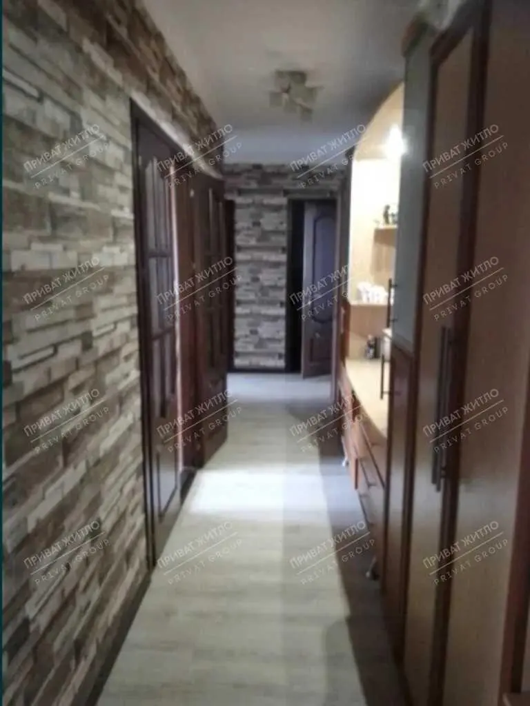 Простора  3x комнатна квартира на Леваді