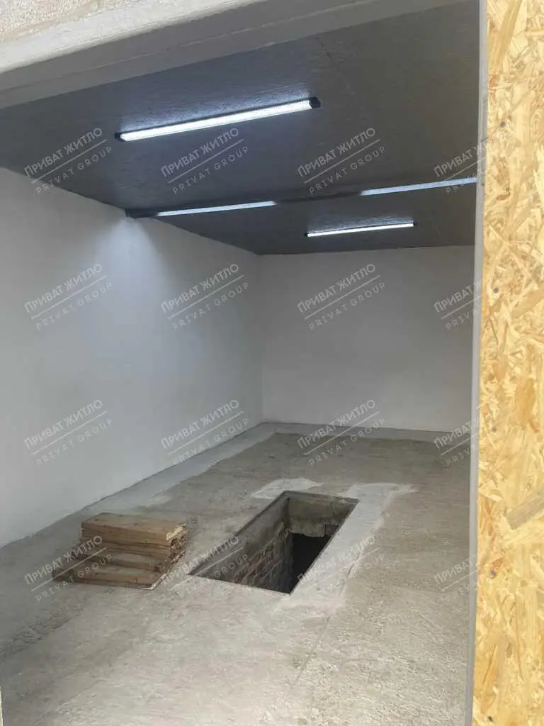 Добротний гараж в р-н Макдональдса!