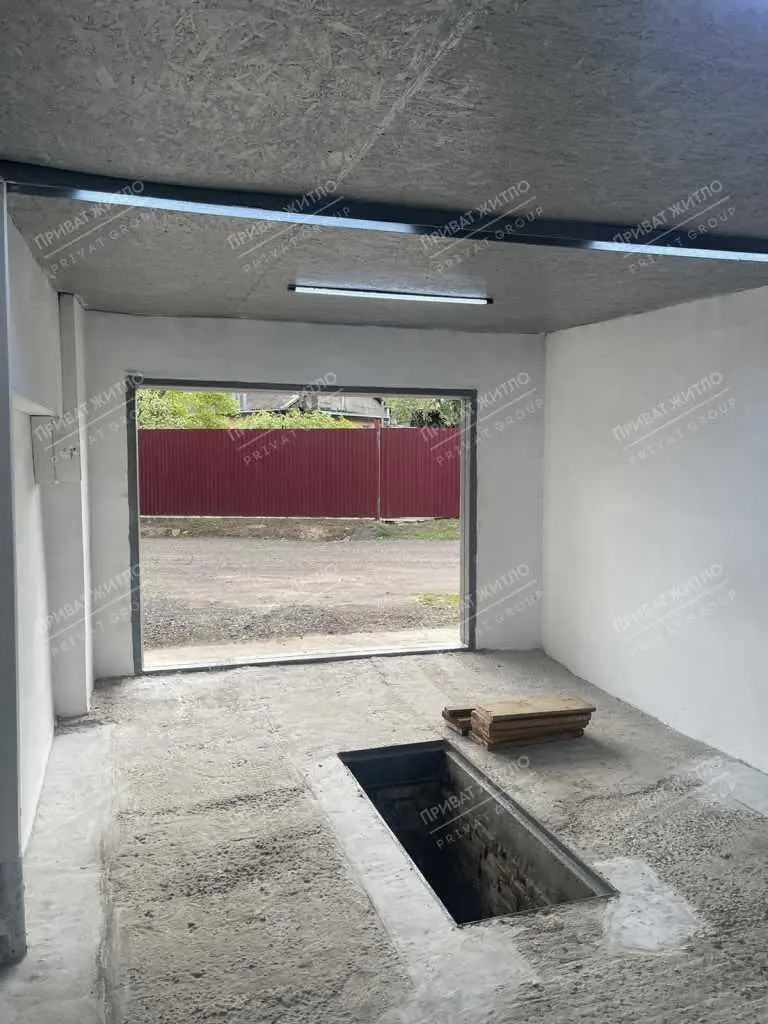 Добротний гараж в р-н Макдональдса!