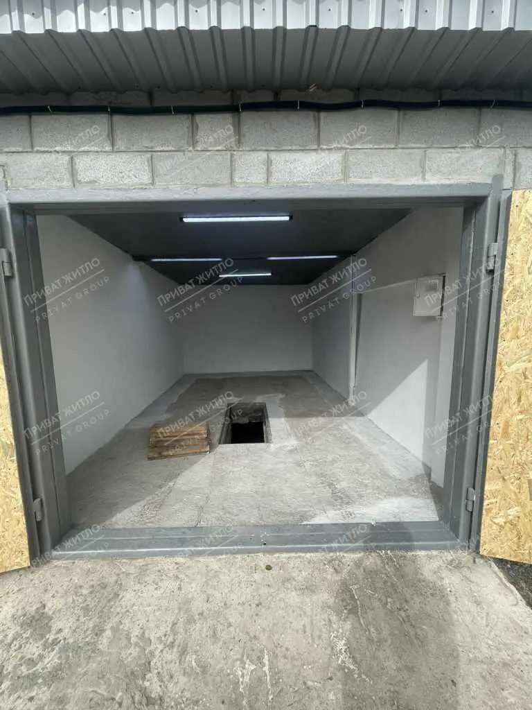 Добротний гараж в р-н Макдональдса!