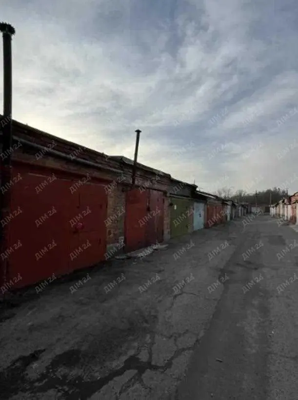 Гараж на Огнівці!