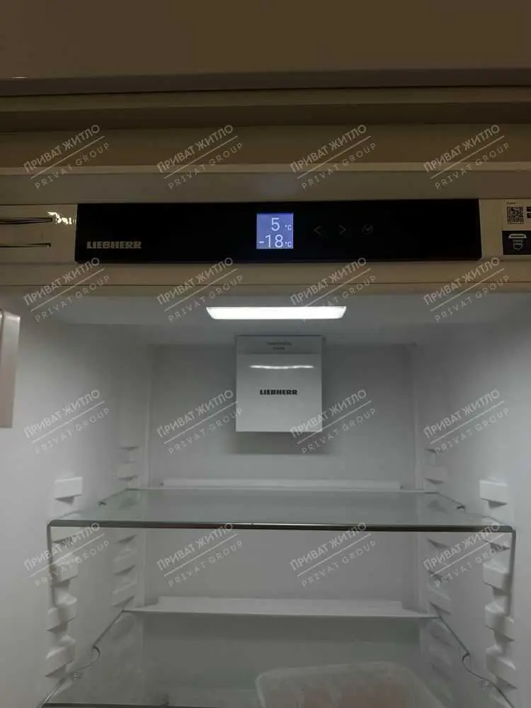 Трикімнатна квартира в новому сучасному будинку з дизайнерським ремонтом