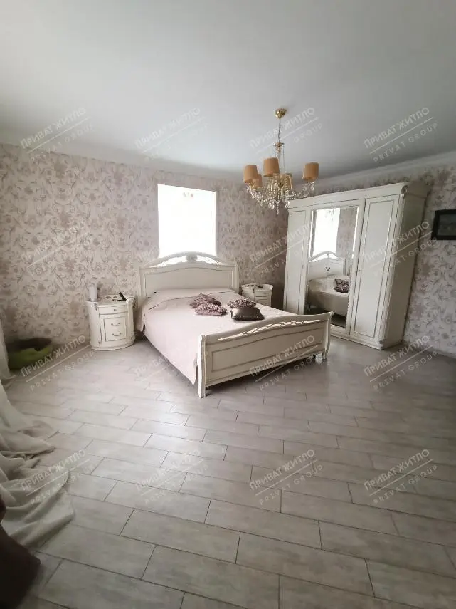 Ваш власний дім із басейном та барбекю всього за 5 хвилин від Сонячного парку!