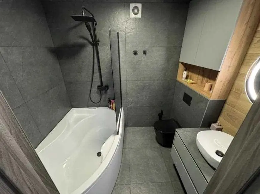 Двокімнатна квартира в центрі міста!