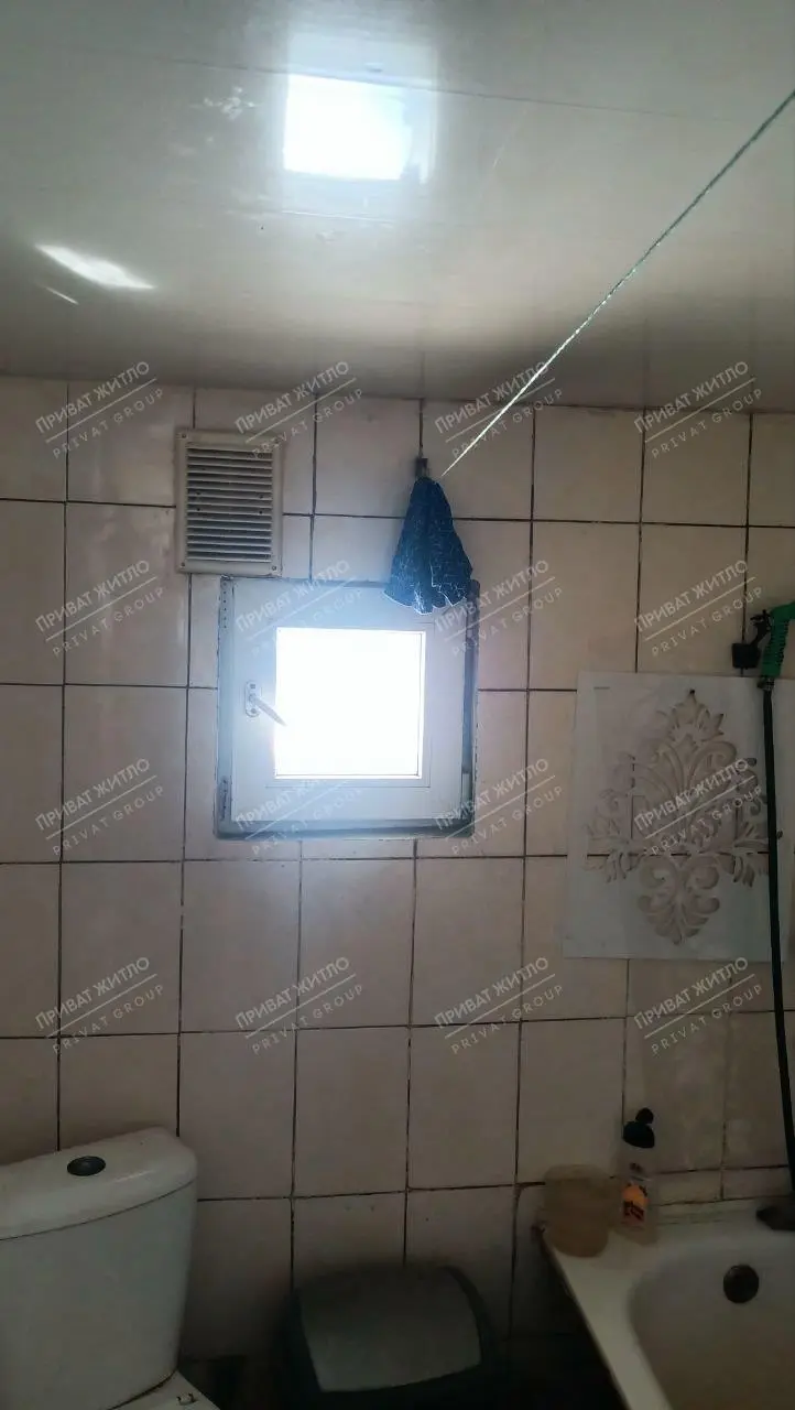 Окремий будинок зі зручностями  у Вакуленцях