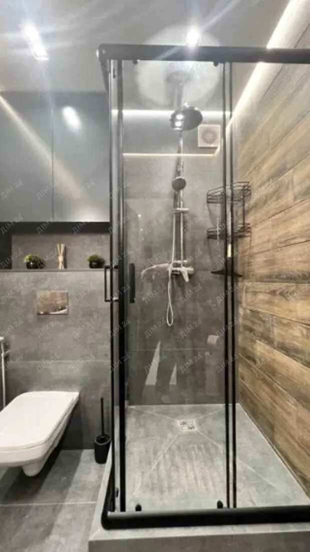 Двокімнатна квартира з авторським ремонтом