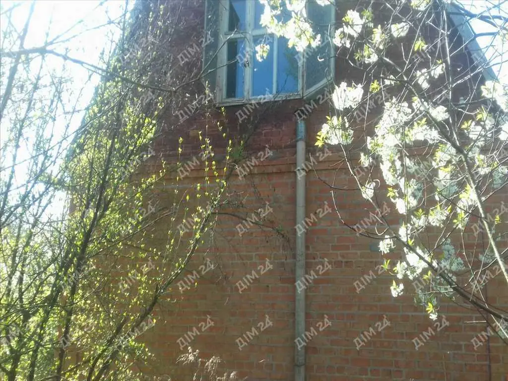 Дача в мальовничому місці.