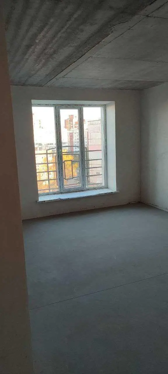 Дворівнева трикімнатна квартира в новобудові, Сади-2