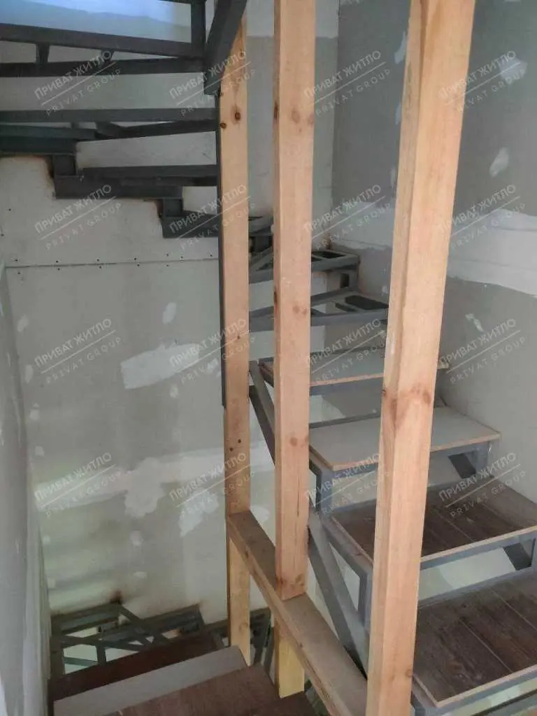 Новий сучасний будинок. Район Браїлки. 