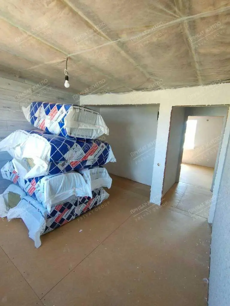 Новий сучасний будинок. Район Браїлки. 