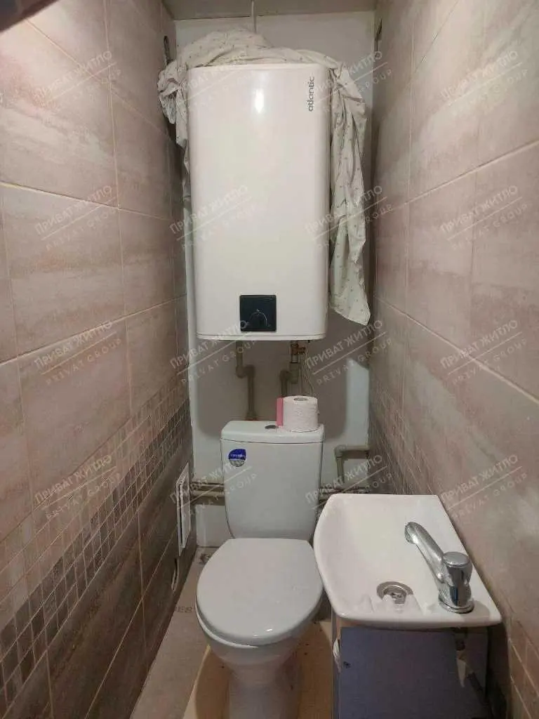 Новий сучасний будинок. Район Браїлки. 