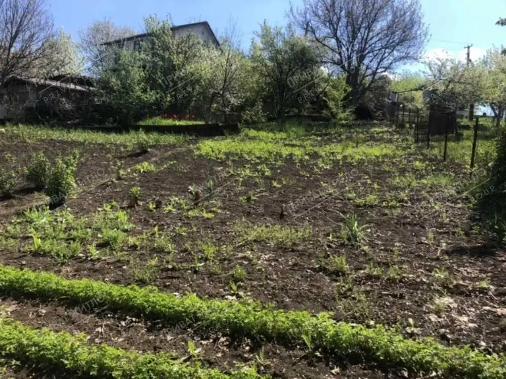 Дача з великою ділянкою в с.Рожаївка!