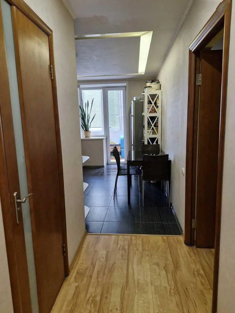 Затишна двокімнатна квартира в центрі 