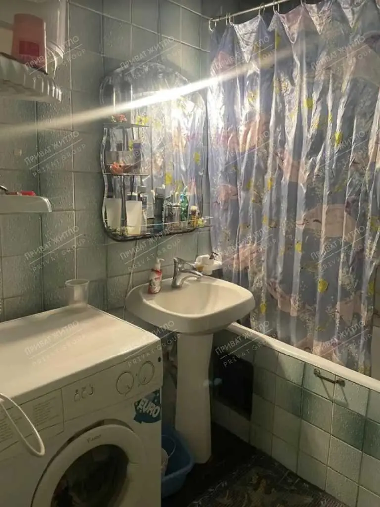 Просторий, добротний будинок в Супрунівці!