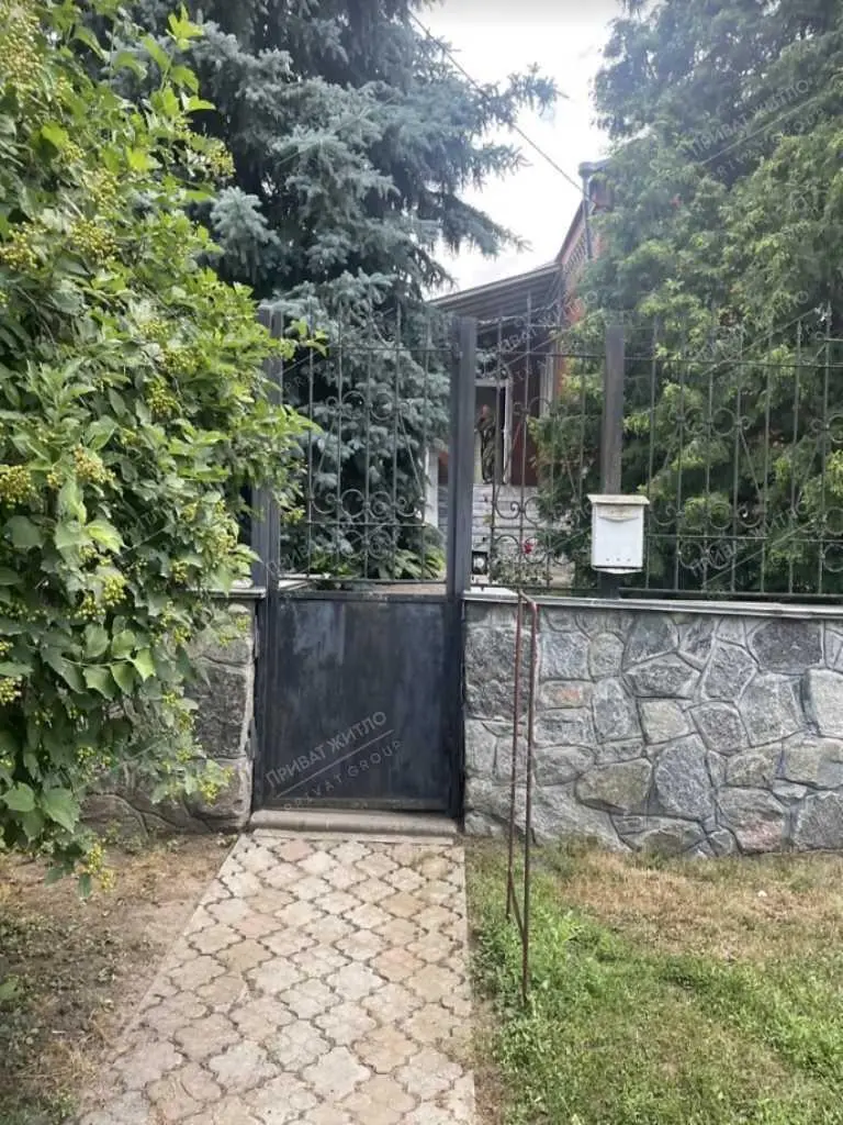 Просторий, добротний будинок в Супрунівці!