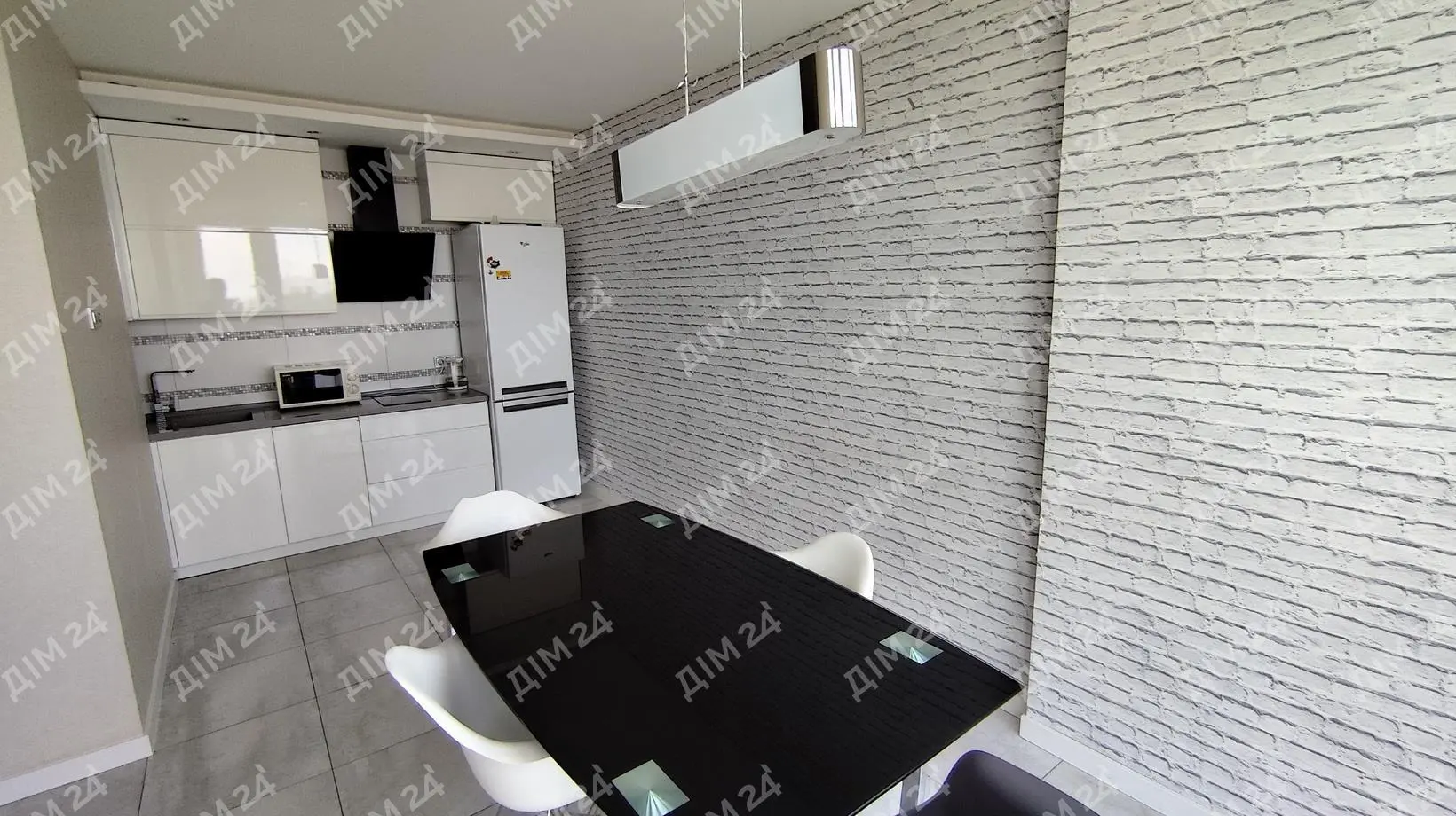 Ви заслуговуєте на краще, панорамна квартира в центрі чекає на вас!