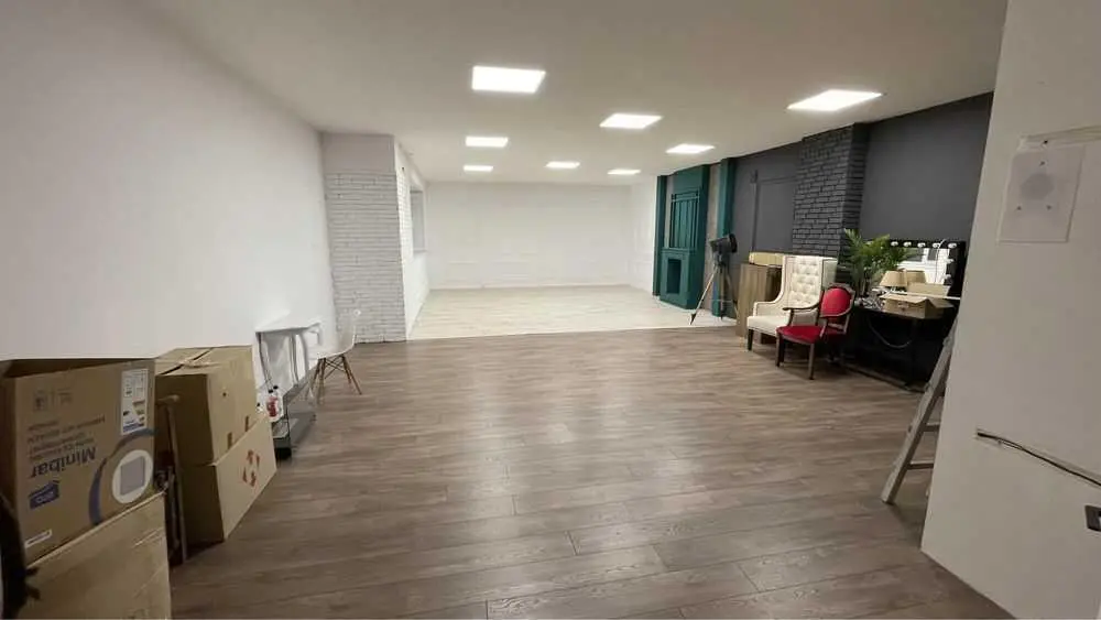  Ваш новий бізнес-простір у серці міста- ідеальні умови для роботи.