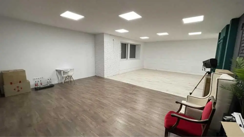  Ваш новий бізнес-простір у серці міста- ідеальні умови для роботи.