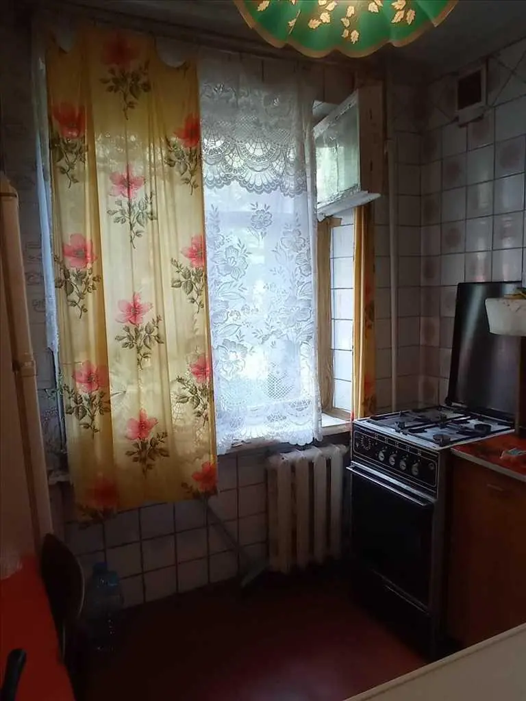 Трикімнатна квартира. Алмазний