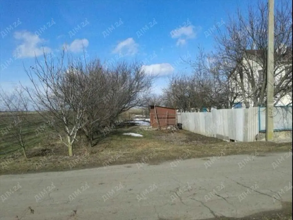 Ділянка в Абазівці на асфальтованій вулиці. 