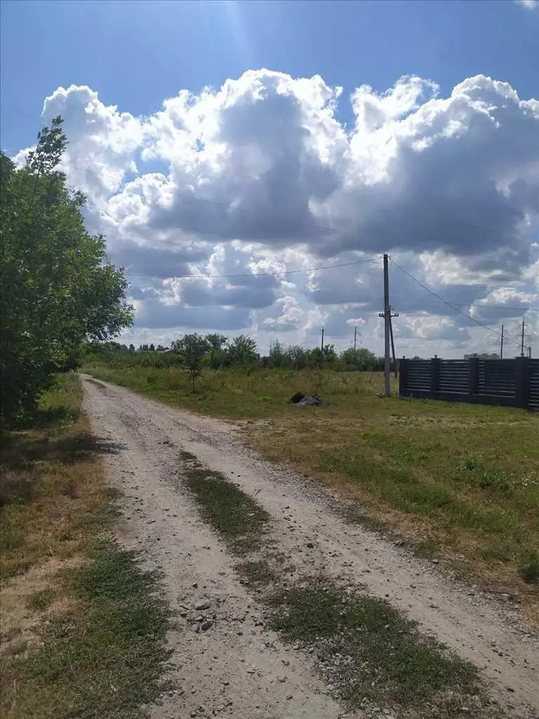 Гарна земельна ділянка в передмісті Полтави (Шостаки)

