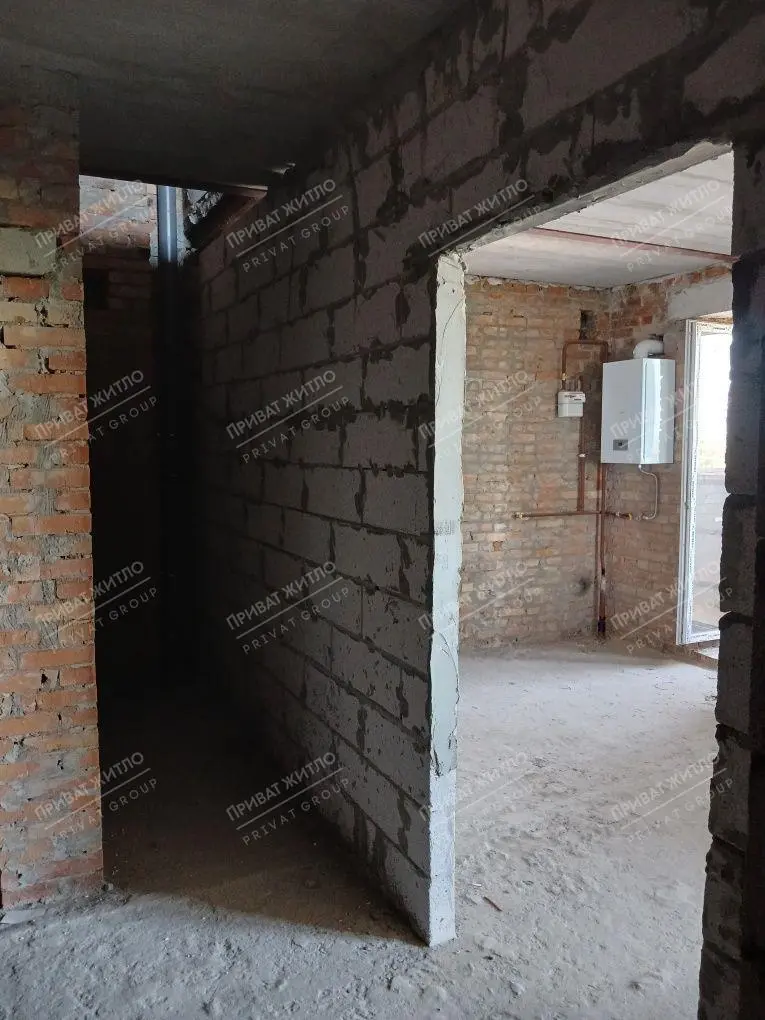 Простора видова квартира, мікрорайон Левада