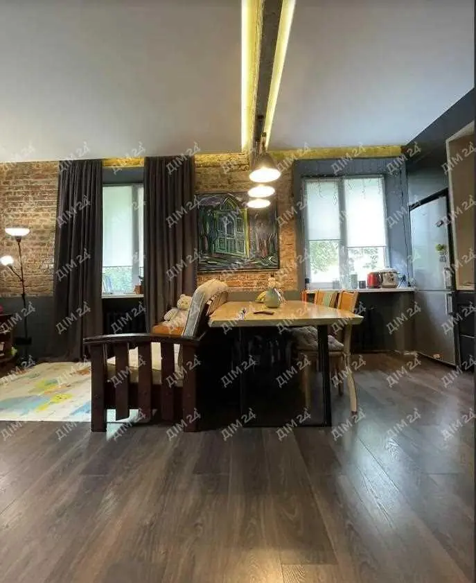 Двокімнатна квартира в центрі міста!