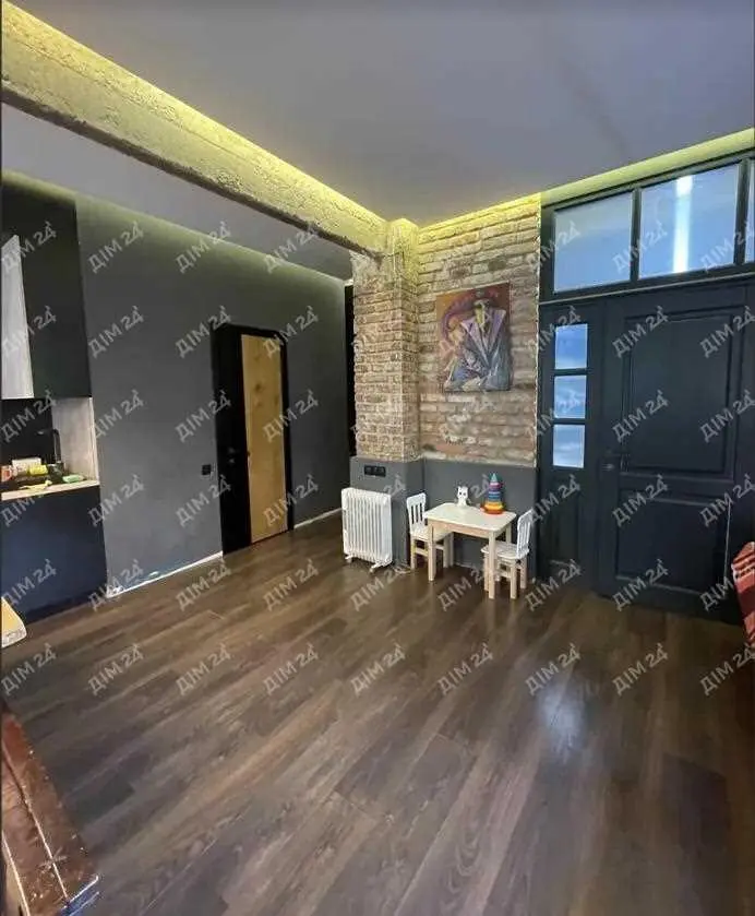 Двокімнатна квартира в центрі міста!