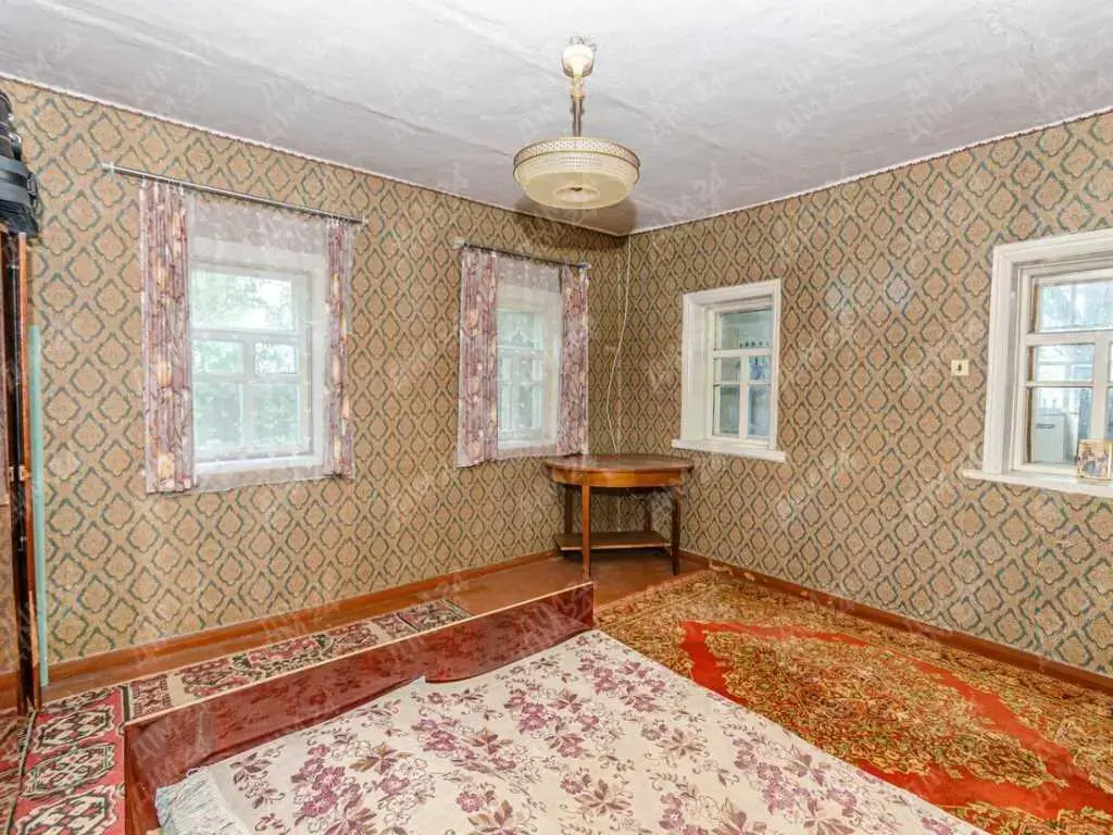 Чудовий будинок поруч з лісом поруч з Полтавою.