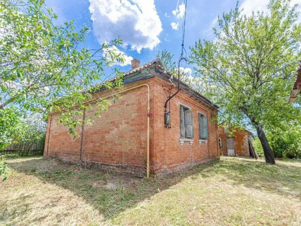 Чудовий будинок поруч з лісом поруч з Полтавою.