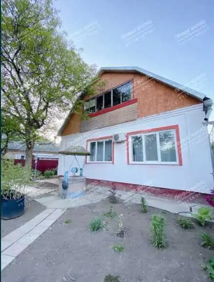 Комфортний 2-поверховий будинок на Розсошенцях