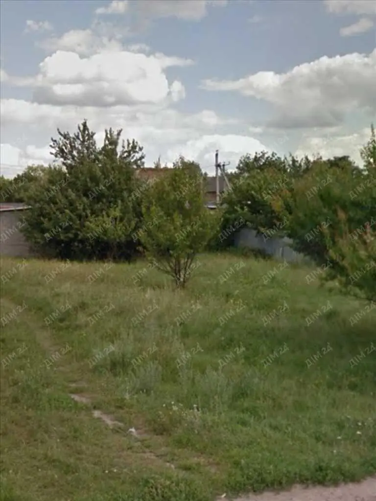 Ділянка під гараж для вашого авто.