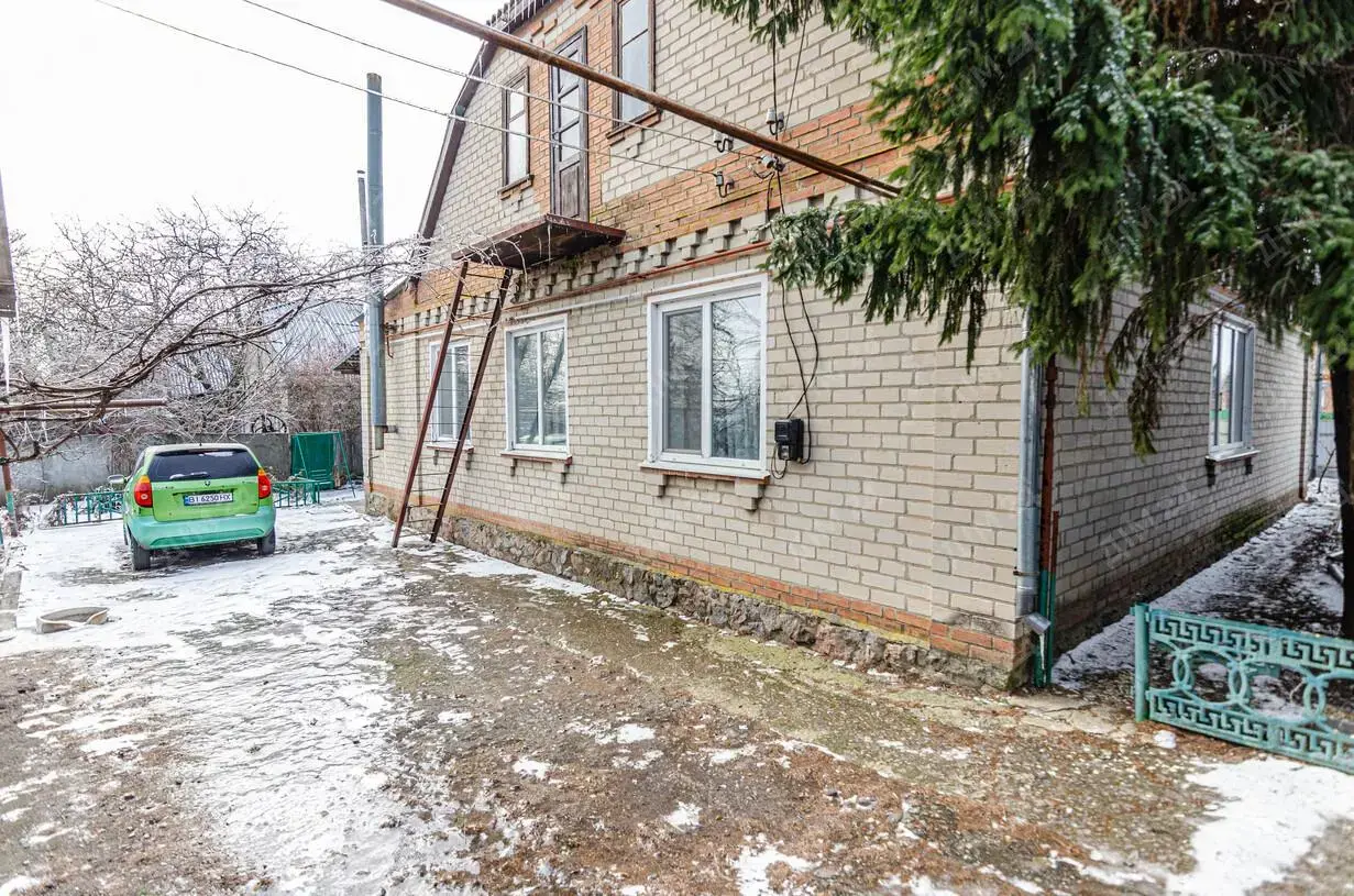 Добротний будинок в Селещині