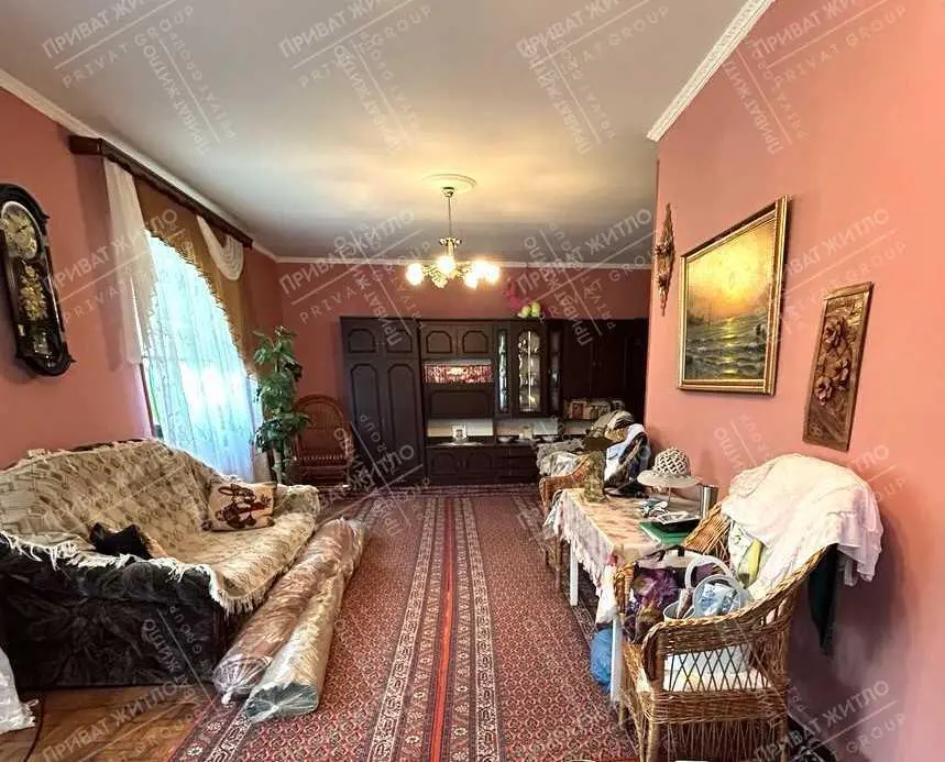 Двоповерховий будинок у Полтаві