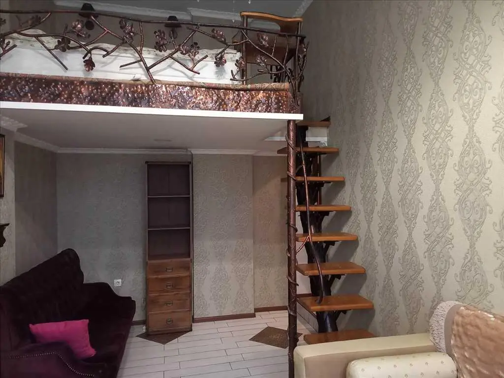 Червона лінія. Трикімнатна квартира із суттєвими перевагами.   