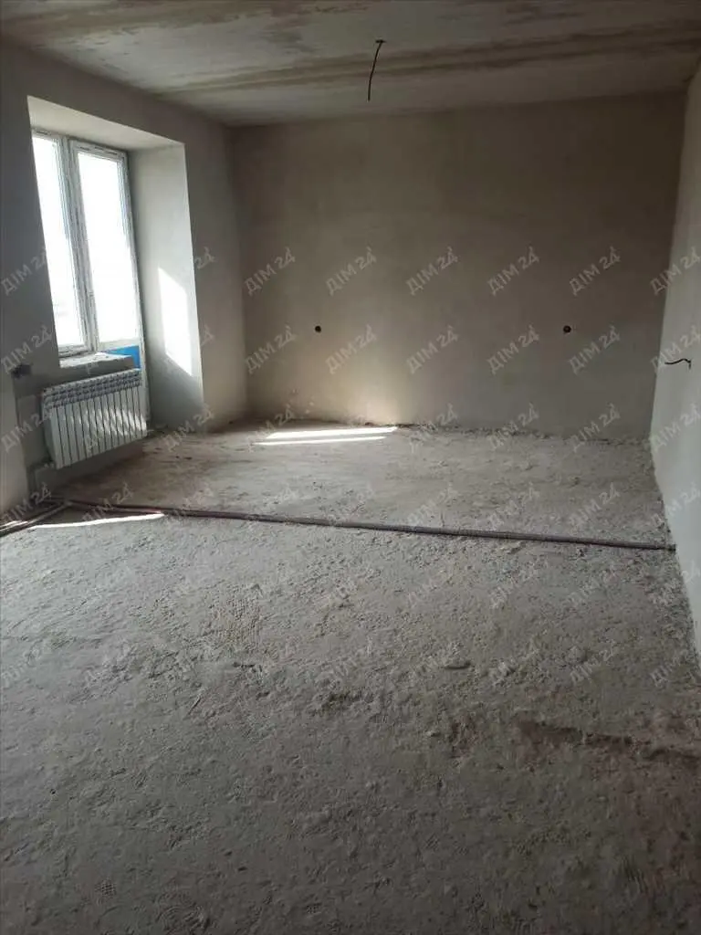 Дворівнева квартира в спальному районі!