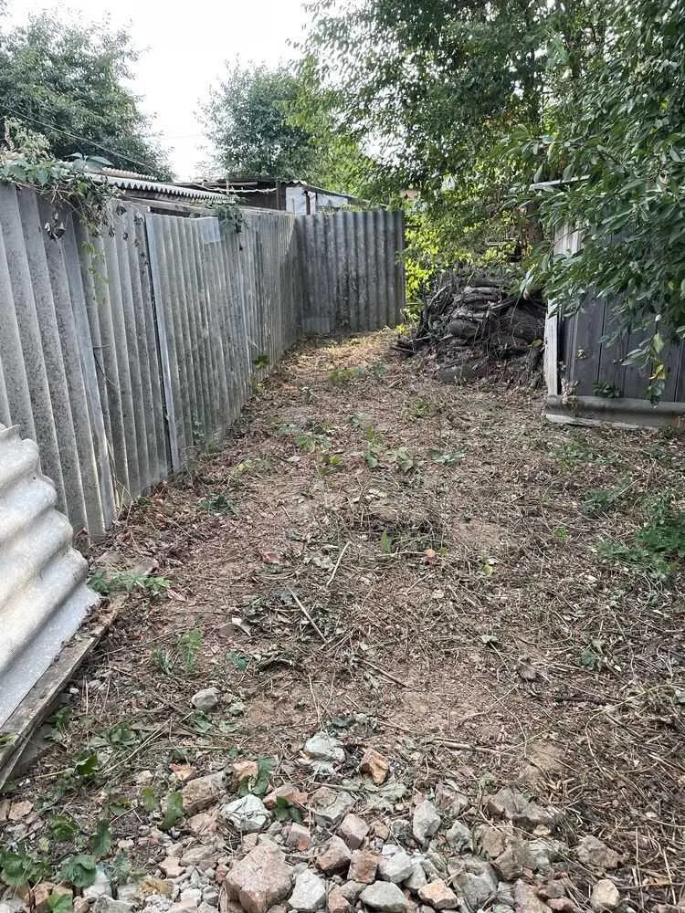 Чатина будинку з окремим двором на Горбанівці