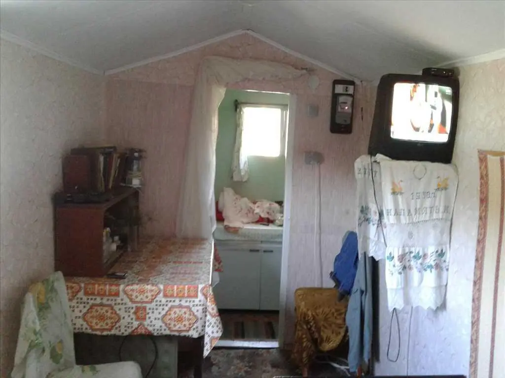 Охайна бюджетна дача біля лісу