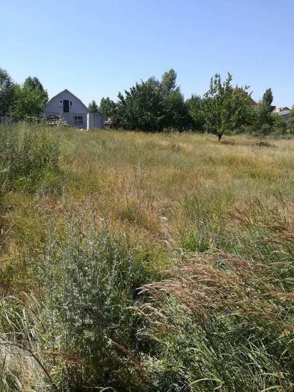Цегляний двоповерховий будинок в Ліску
