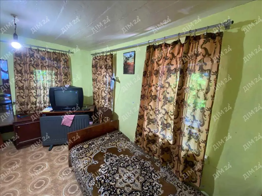 Будинок у мальовничому місці у с.Мачухи.