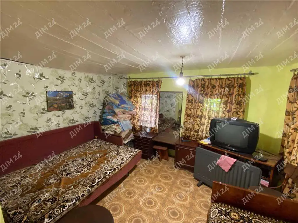 Будинок у мальовничому місці у с.Мачухи.