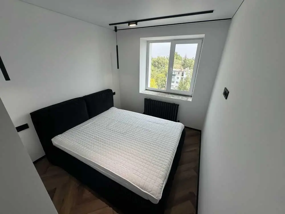 Сучасна 1-кімнатна квартира з дизайнерським ремонтом 